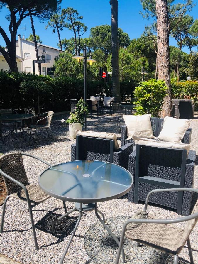 Hotel B&B Des Bains Milano Marittima Exterior photo