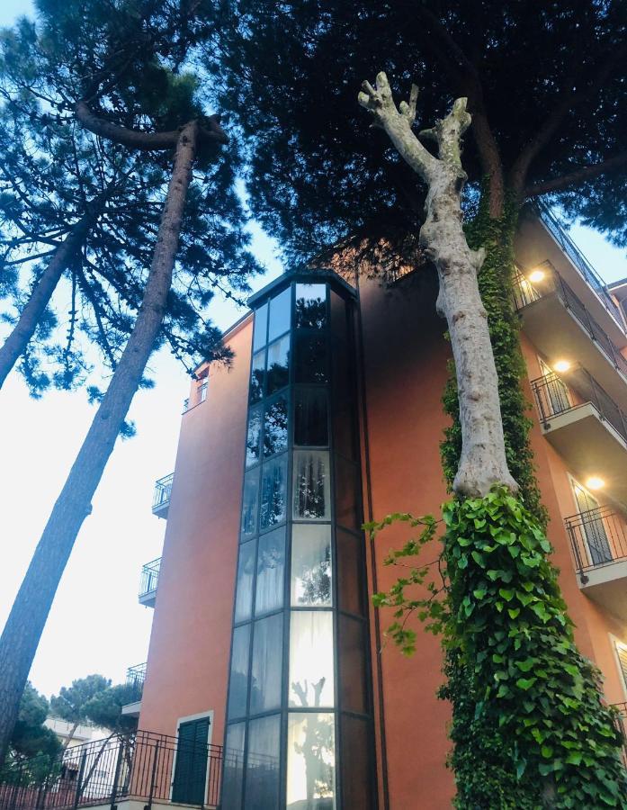 Hotel B&B Des Bains Milano Marittima Exterior photo