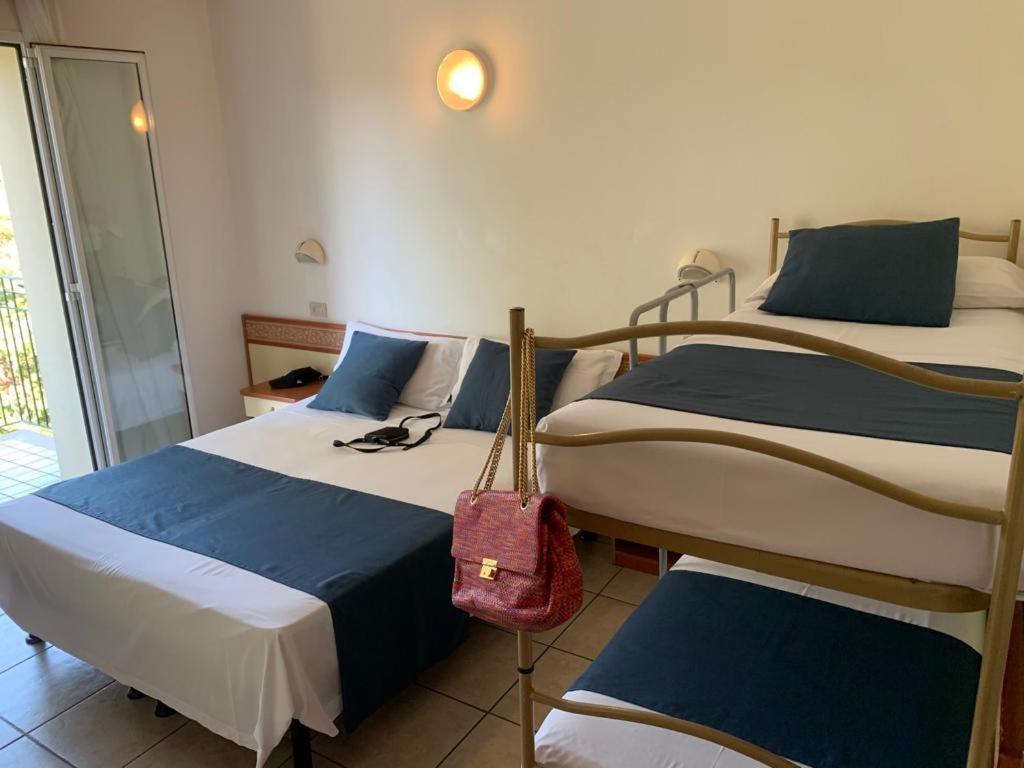 Hotel B&B Des Bains Milano Marittima Exterior photo